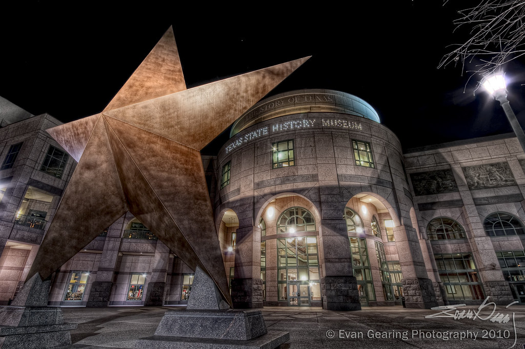 https://mdw-travel-data-us-east-1.s3.amazonaws.com/img/country/United-States/Texas-State-History-Museum/img_04.jpg