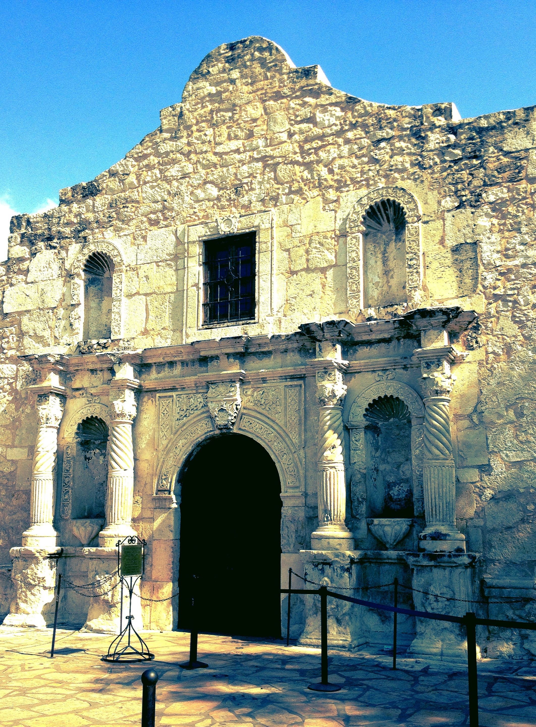 https://mdw-travel-data-us-east-1.s3.amazonaws.com/img/country/United-States/The-Alamo/img_03.jpg