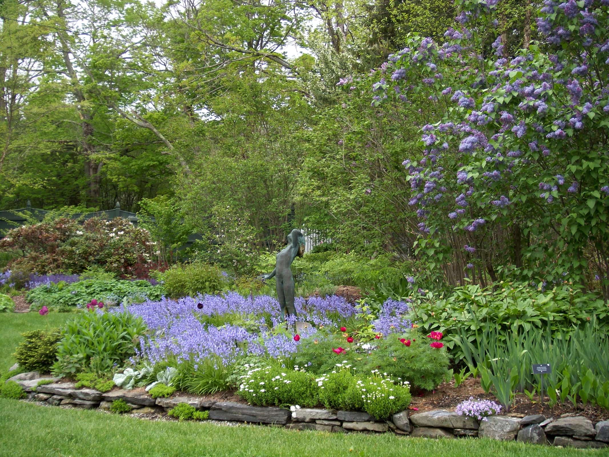 https://mdw-travel-data-us-east-1.s3.amazonaws.com/img/country/United-States/The-Berkshire-Botanical-Garden/img_01.jpg
