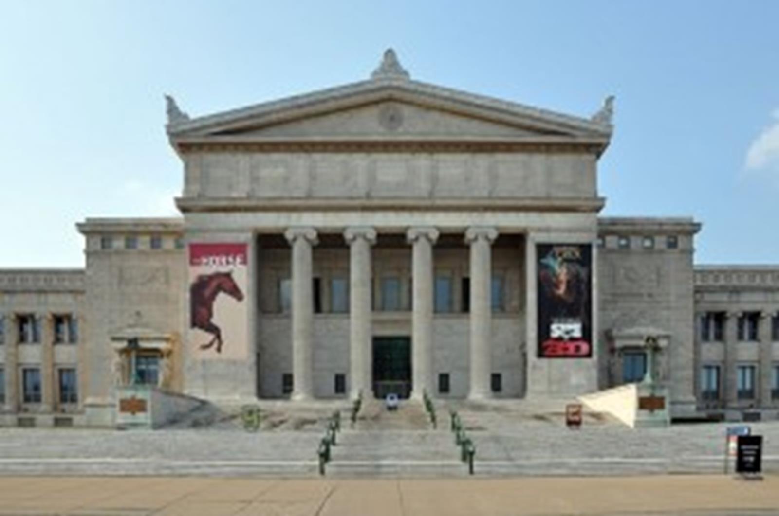 https://mdw-travel-data-us-east-1.s3.amazonaws.com/img/country/United-States/The-Field-Museum-Library/img_02.jpg
