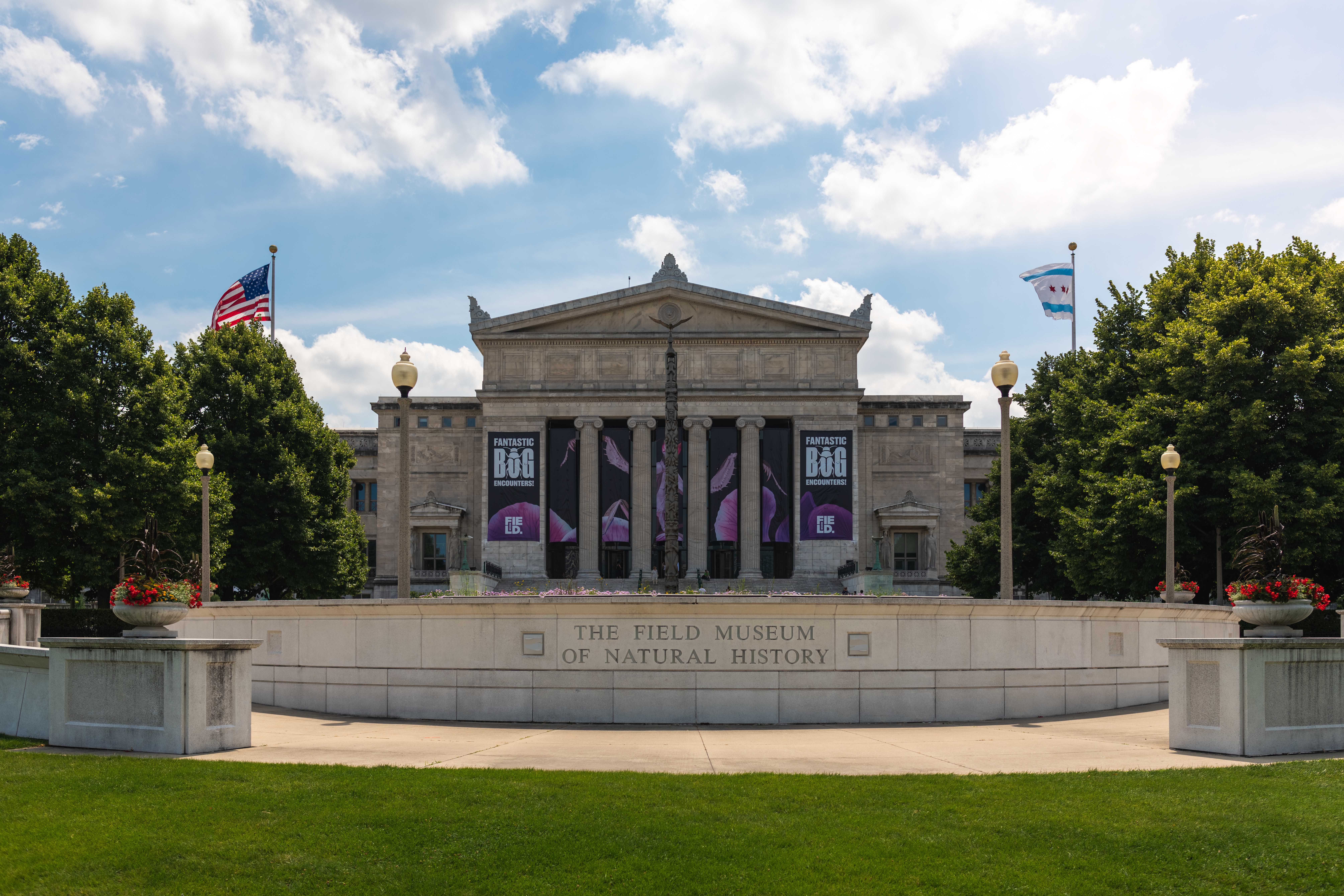 https://mdw-travel-data-us-east-1.s3.amazonaws.com/img/country/United-States/The-Field-Museum/img_01.jpg