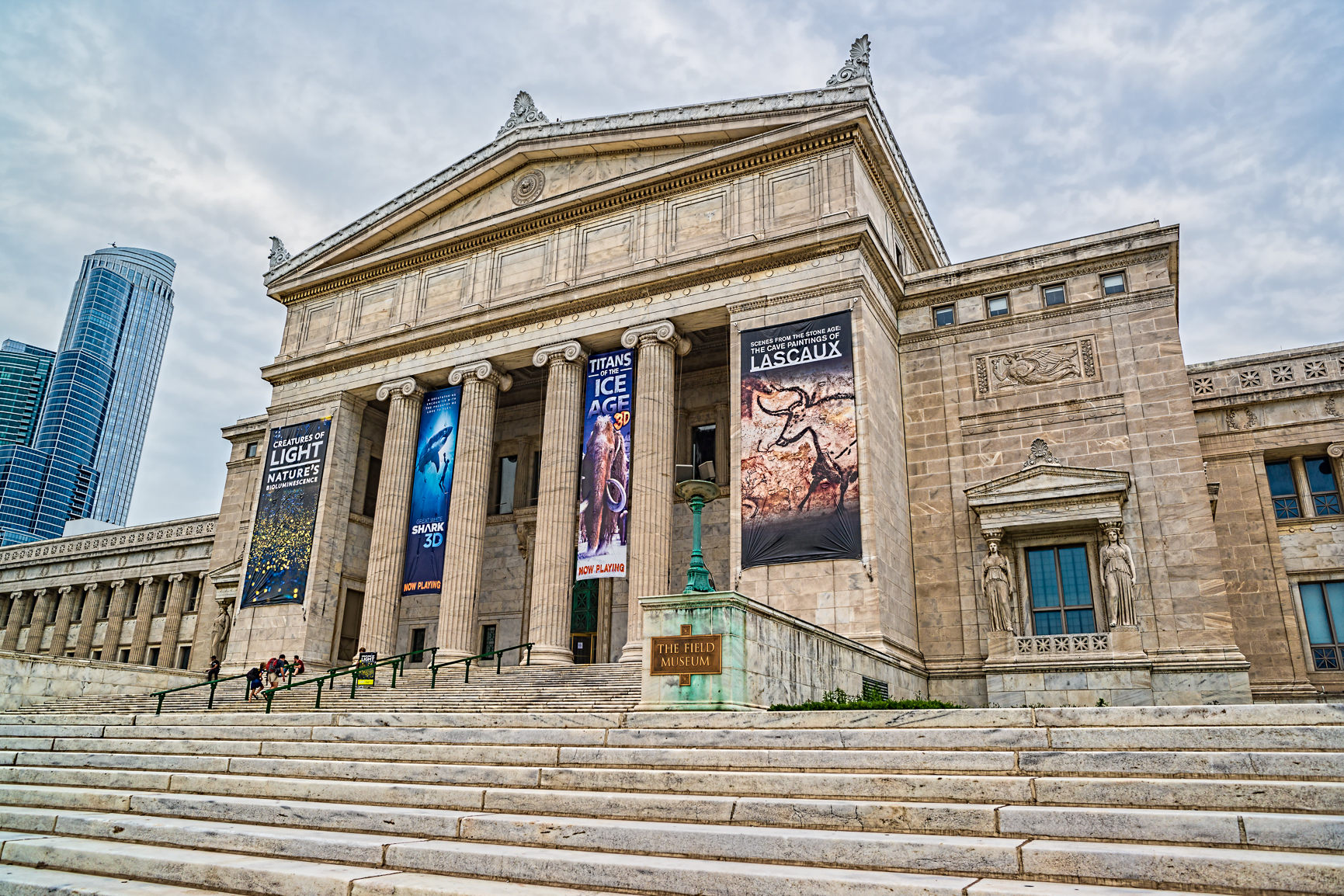 https://mdw-travel-data-us-east-1.s3.amazonaws.com/img/country/United-States/The-Field-Museum/img_05.jpg