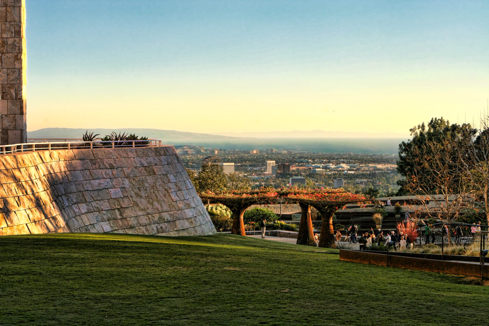 https://mdw-travel-data-us-east-1.s3.amazonaws.com/img/country/United-States/The-Getty-Center/img_03.jpg