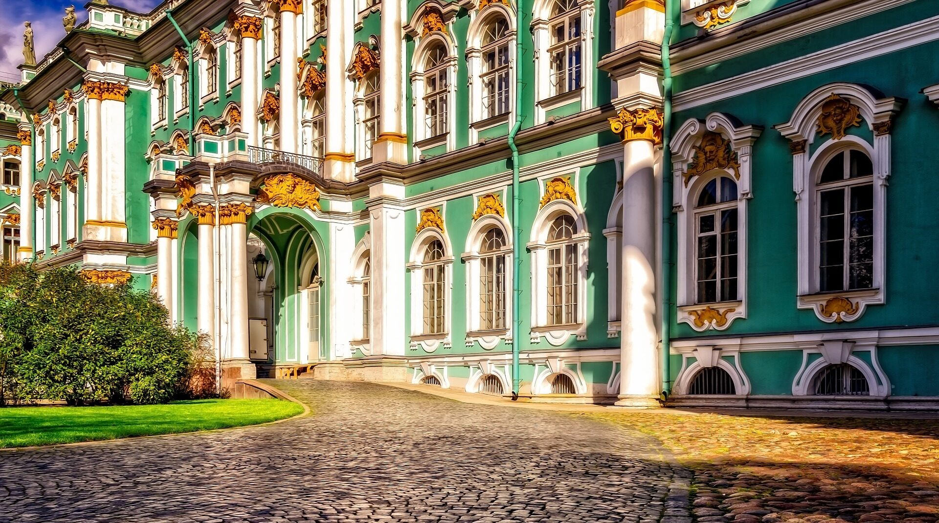 https://mdw-travel-data-us-east-1.s3.amazonaws.com/img/country/United-States/The-Hermitage/img_00.jpg