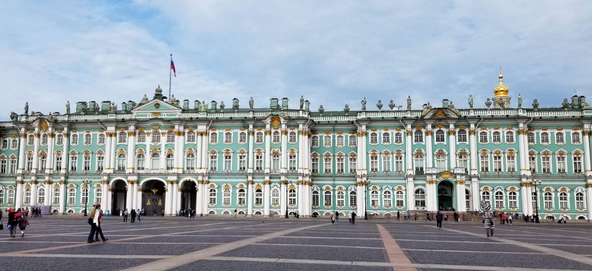 https://mdw-travel-data-us-east-1.s3.amazonaws.com/img/country/United-States/The-Hermitage/img_02.jpg