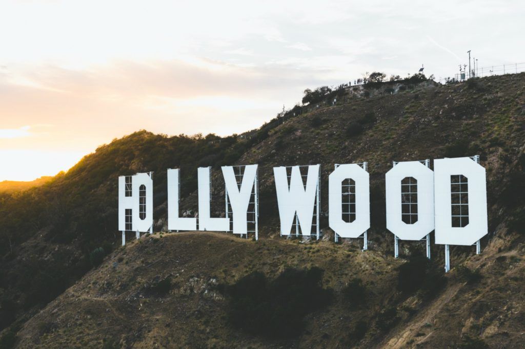 https://mdw-travel-data-us-east-1.s3.amazonaws.com/img/country/United-States/The-Hollywood-Sign/img_02.jpg