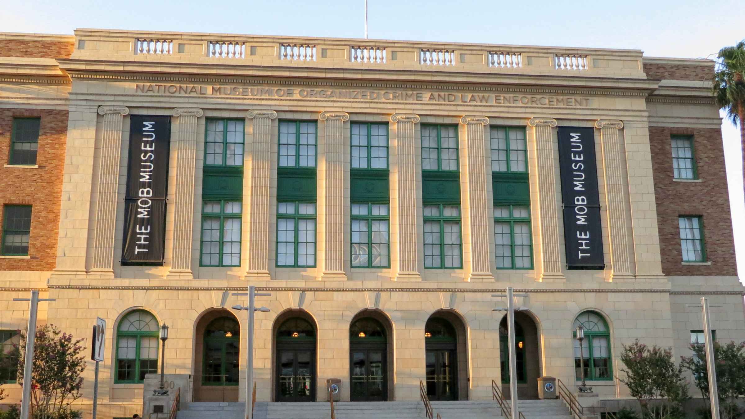 https://mdw-travel-data-us-east-1.s3.amazonaws.com/img/country/United-States/The-Mob-Museum/img_00.jpg