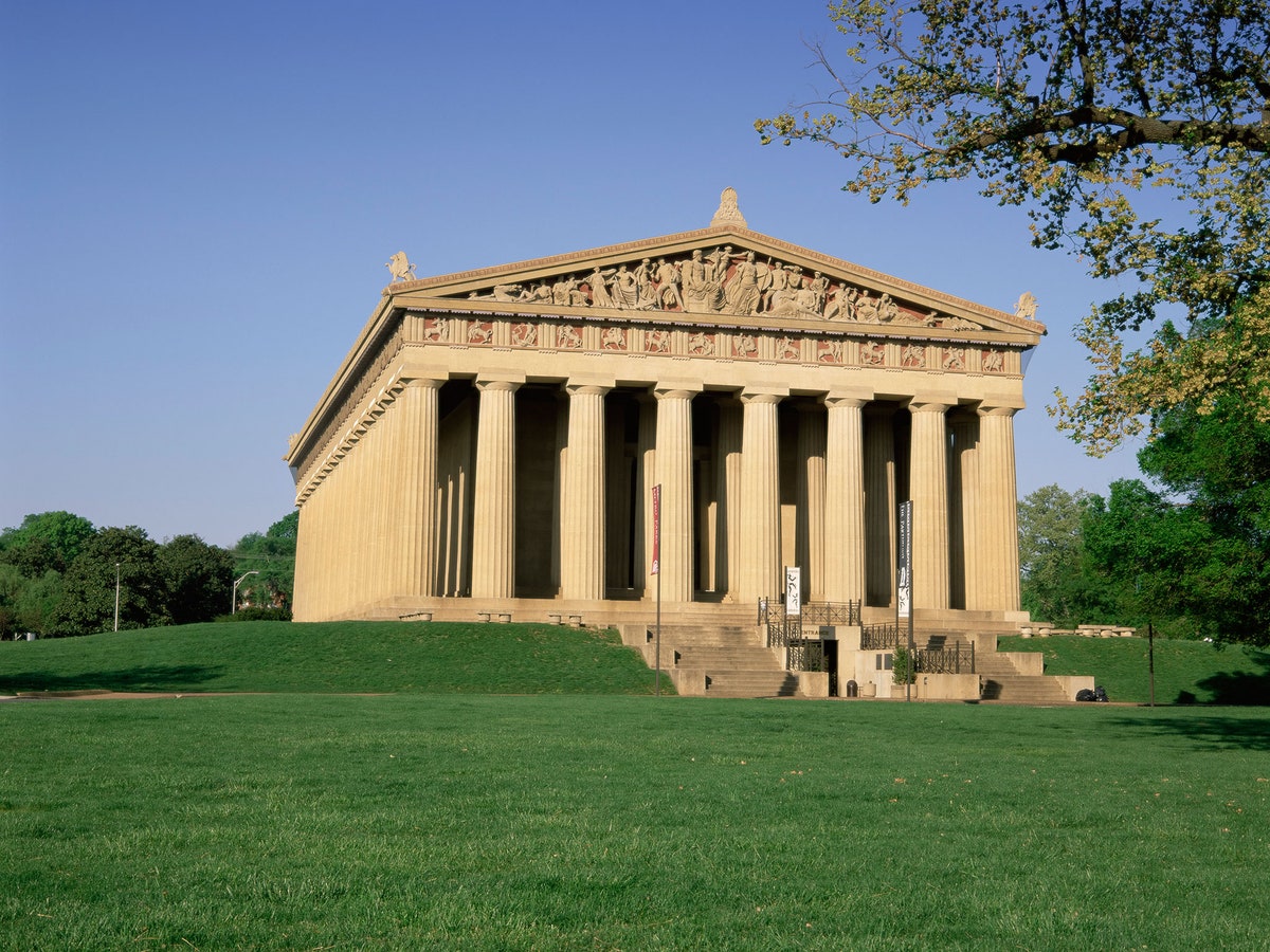 https://mdw-travel-data-us-east-1.s3.amazonaws.com/img/country/United-States/The-Parthenon/img_01.jpg