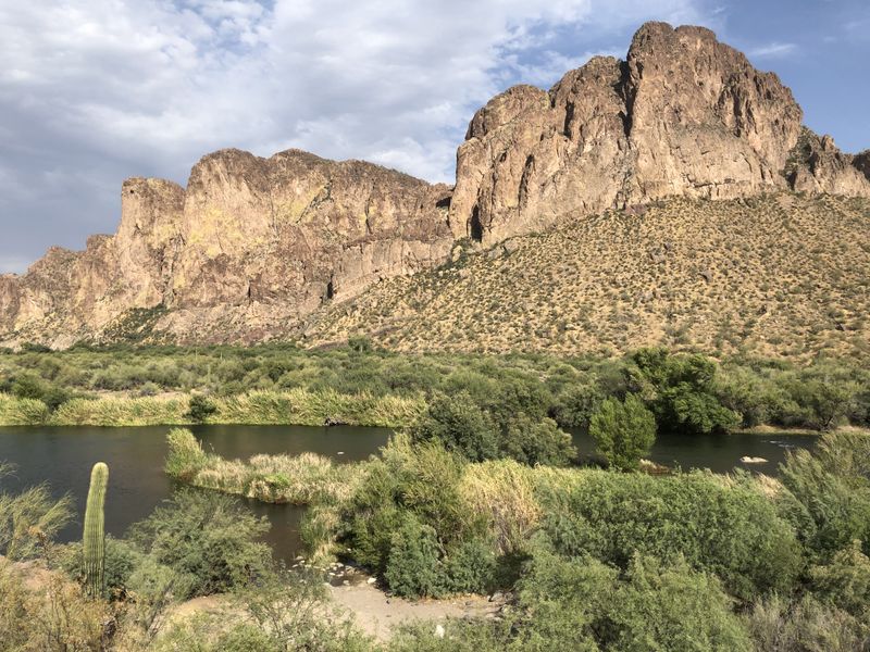 https://mdw-travel-data-us-east-1.s3.amazonaws.com/img/country/United-States/Tonto-National-Forest/img_05.jpg