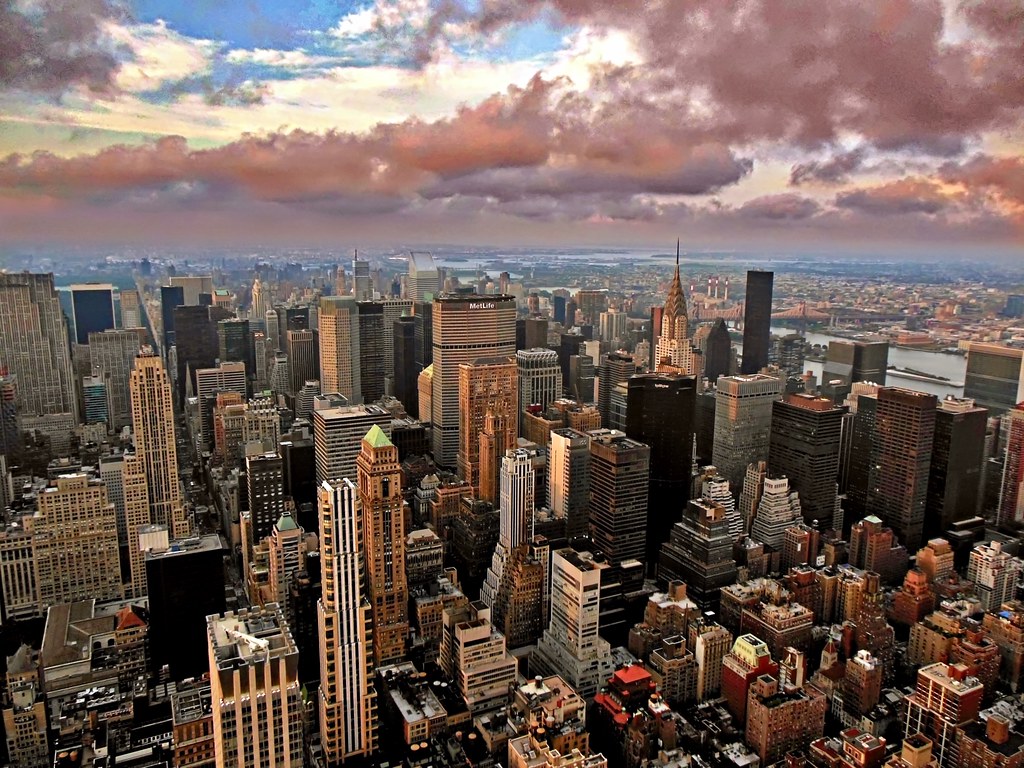 https://mdw-travel-data-us-east-1.s3.amazonaws.com/img/country/United-States/Top-of-the-Empire-State-Building/img_02.jpg
