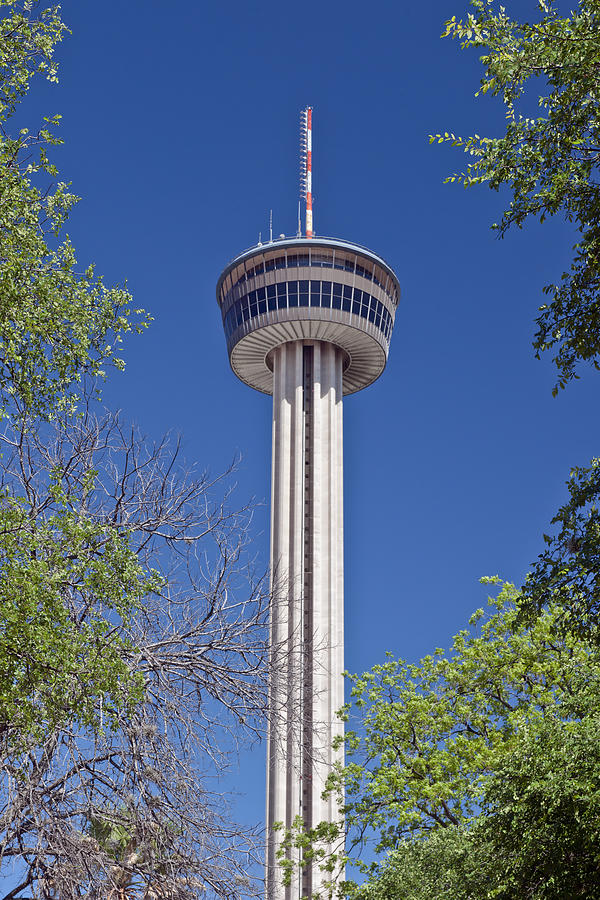https://mdw-travel-data-us-east-1.s3.amazonaws.com/img/country/United-States/Tower-of-the-Americas/img_01.jpg