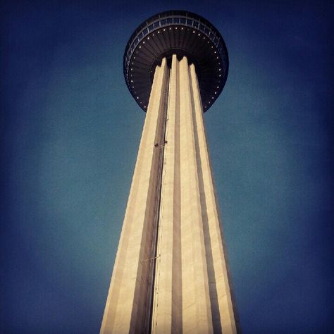 https://mdw-travel-data-us-east-1.s3.amazonaws.com/img/country/United-States/Tower-of-the-Americas/img_02.jpg