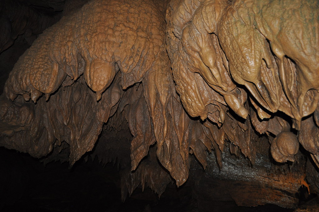 https://mdw-travel-data-us-east-1.s3.amazonaws.com/img/country/United-States/Tuckaleechee-Caverns/img_04.jpg