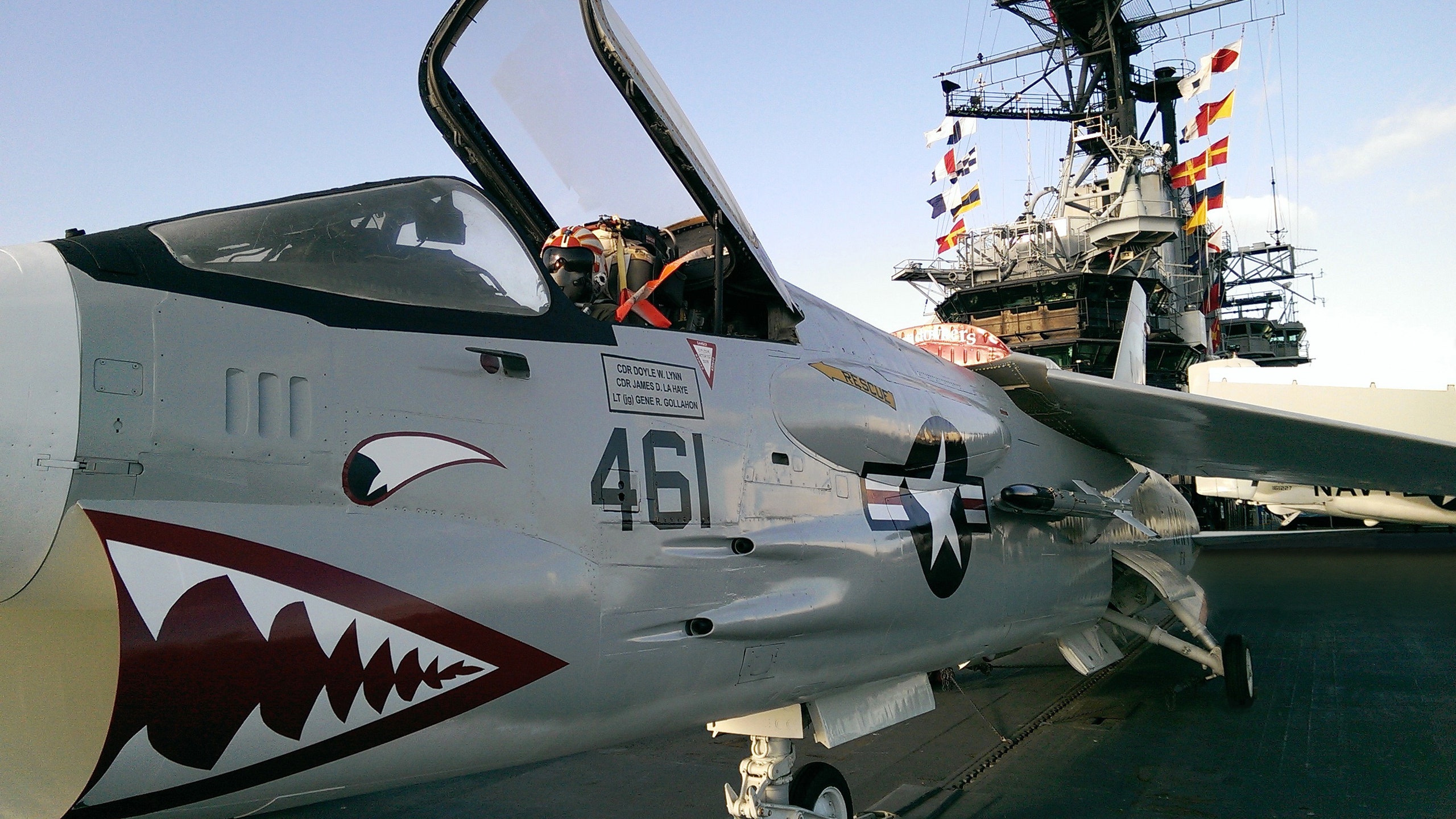 https://mdw-travel-data-us-east-1.s3.amazonaws.com/img/country/United-States/USS-Midway-Museum/img_02.jpg