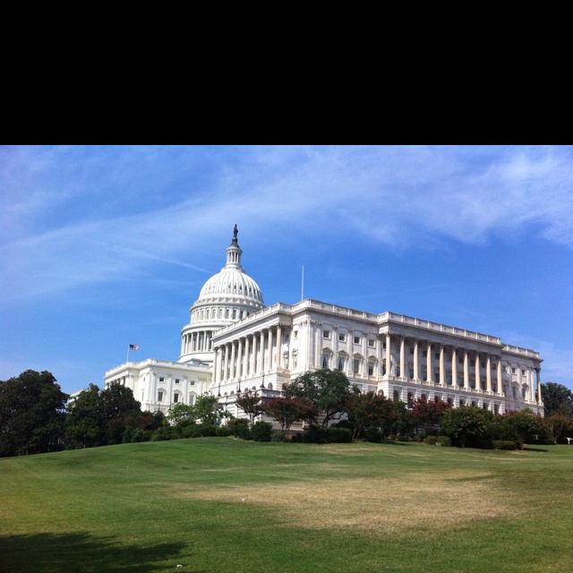 https://mdw-travel-data-us-east-1.s3.amazonaws.com/img/country/United-States/United-States-Capitol/img_03.jpg