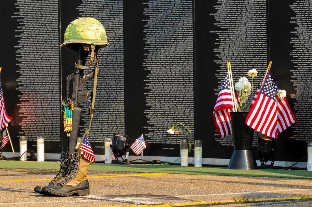 https://mdw-travel-data-us-east-1.s3.amazonaws.com/img/country/United-States/Vietnam-Veterans-Memorial/img_02.jpg