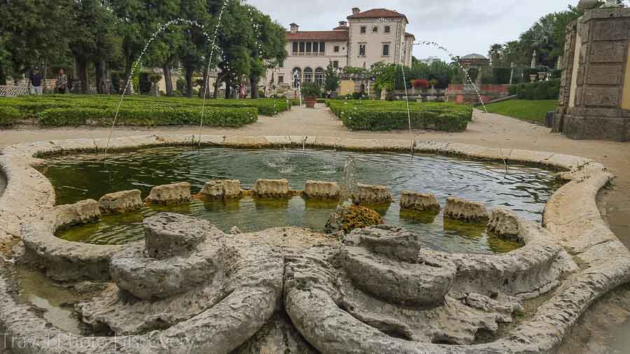 https://mdw-travel-data-us-east-1.s3.amazonaws.com/img/country/United-States/Vizcaya-Museum-and-Gardens/img_01.jpg