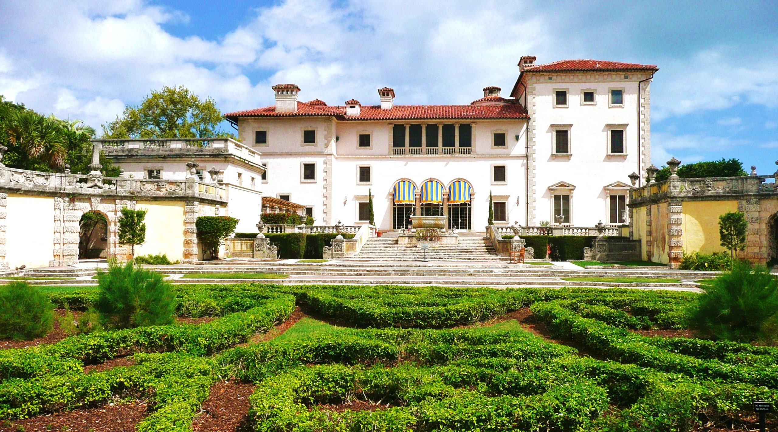 https://mdw-travel-data-us-east-1.s3.amazonaws.com/img/country/United-States/Vizcaya-Museum-and-Gardens/img_04.jpg