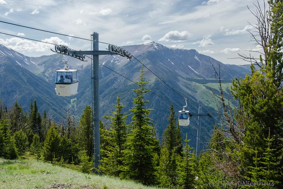 https://mdw-travel-data-us-east-1.s3.amazonaws.com/img/country/United-States/Wallowa-Lake-Tramway/img_03.jpg