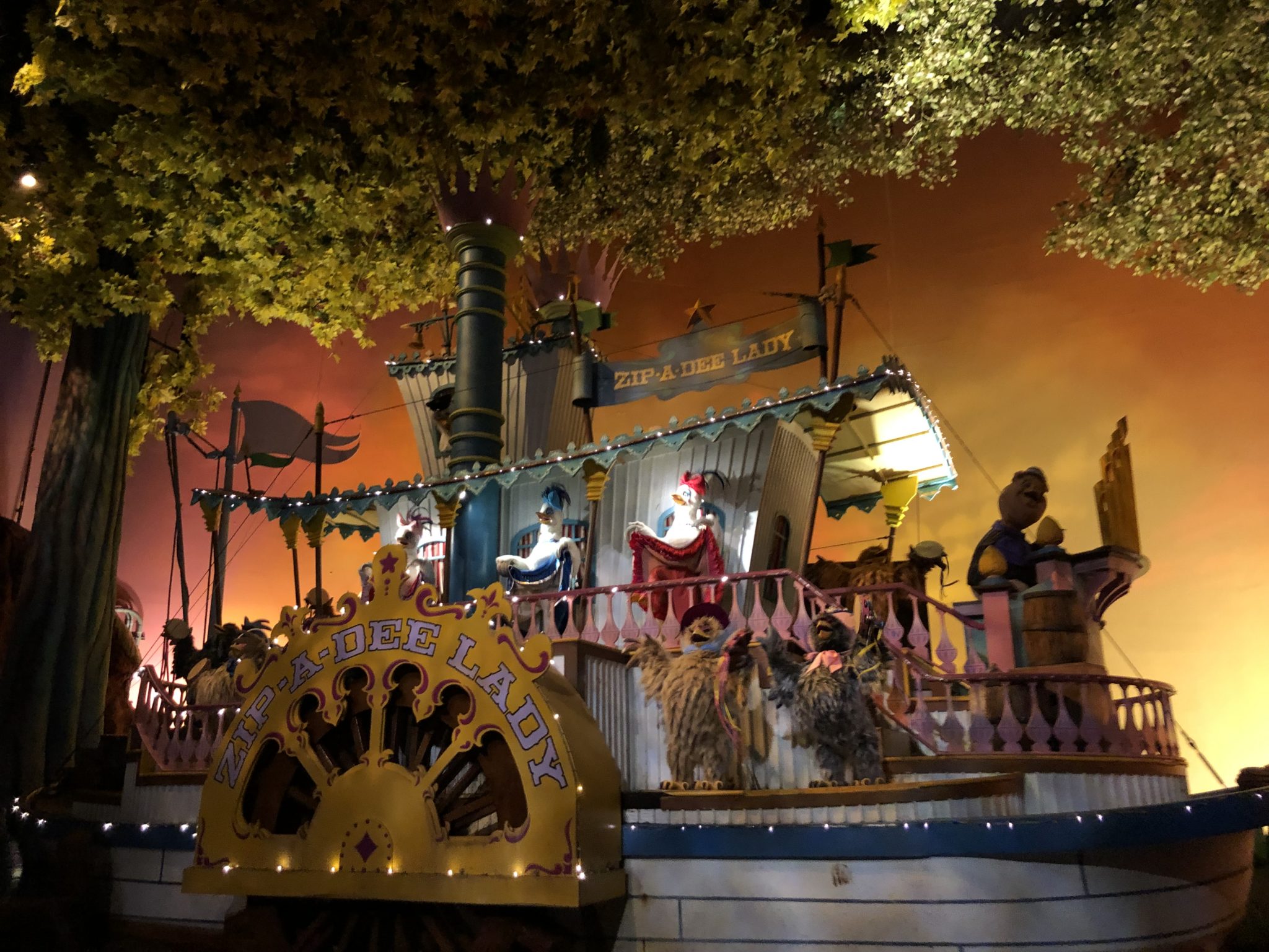 https://mdw-travel-data-us-east-1.s3.amazonaws.com/img/country/United-States/Walt-Disney-World-Resort/img_01.jpg