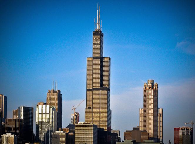 https://mdw-travel-data-us-east-1.s3.amazonaws.com/img/country/United-States/Willis-Tower-Skydeck/img_01.jpg