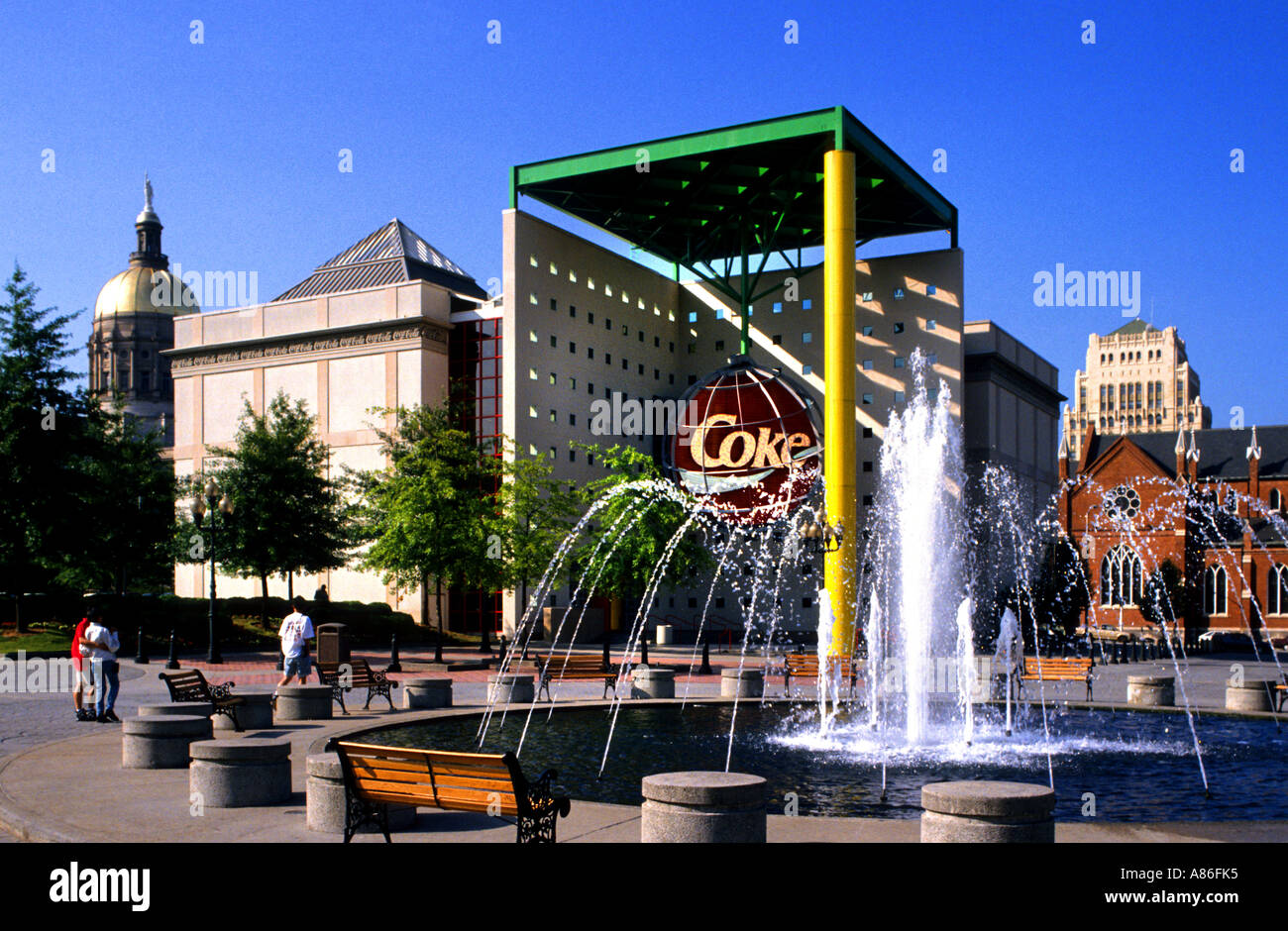 https://mdw-travel-data-us-east-1.s3.amazonaws.com/img/country/United-States/World-of-Coca-Cola/img_02.jpg