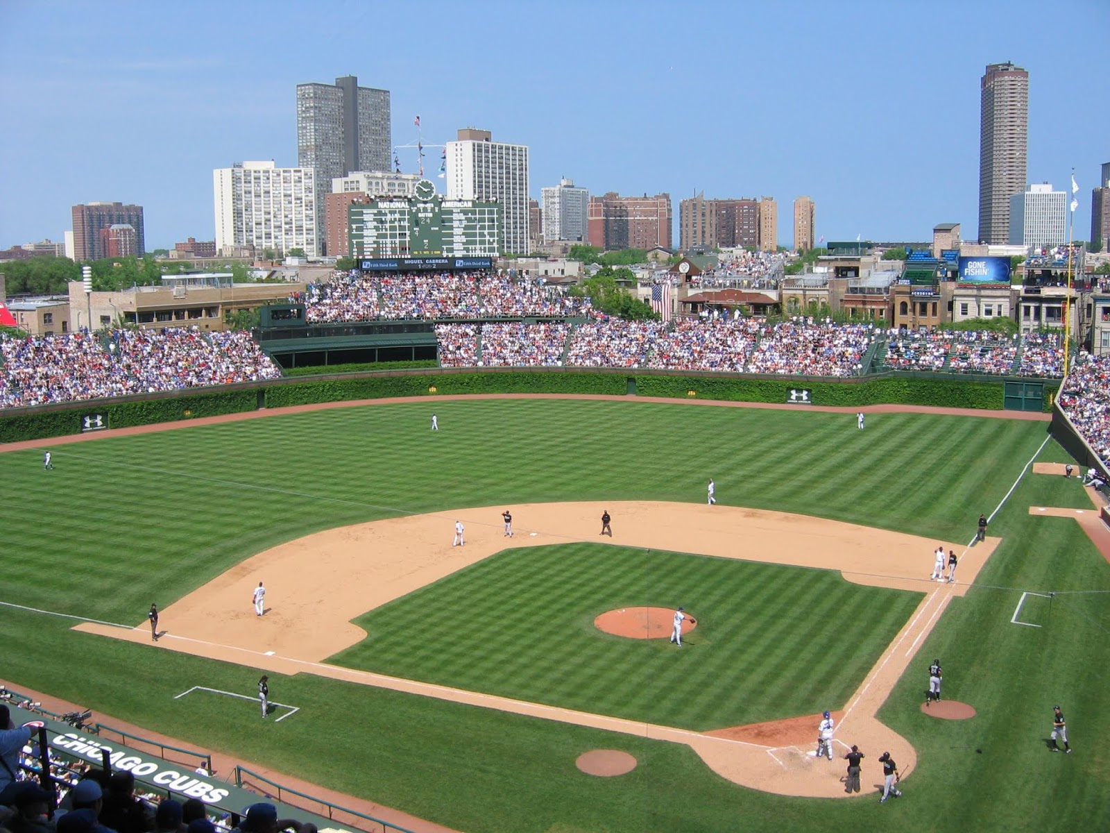https://mdw-travel-data-us-east-1.s3.amazonaws.com/img/country/United-States/Wrigley-Field/img_01.jpg