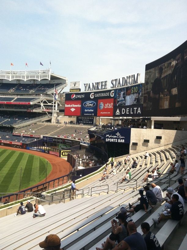 https://mdw-travel-data-us-east-1.s3.amazonaws.com/img/country/United-States/Yankee-Stadium/img_03.jpg