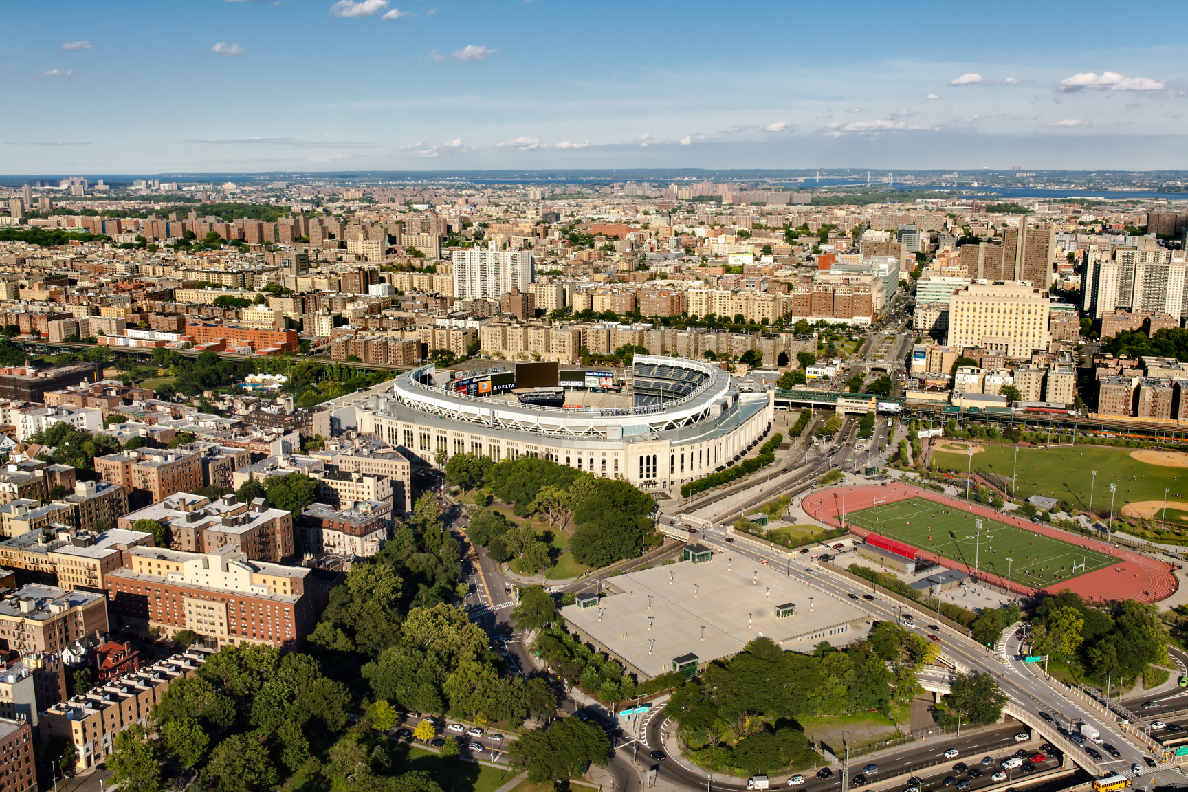 https://mdw-travel-data-us-east-1.s3.amazonaws.com/img/country/United-States/Yankee-Stadium/img_05.jpg