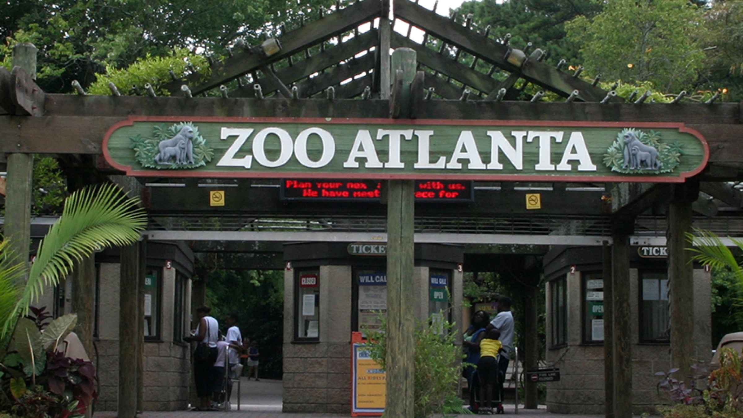 https://mdw-travel-data-us-east-1.s3.amazonaws.com/img/country/United-States/Zoo-Atlanta/img_00.jpg