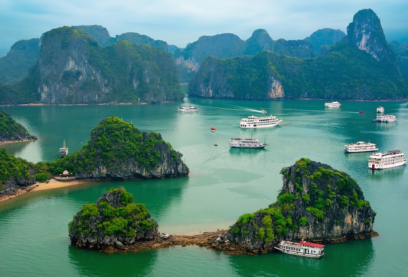 https://mdw-travel-data-us-east-1.s3.amazonaws.com/img/country/Vietnam/Asia-Park/img_02.jpg