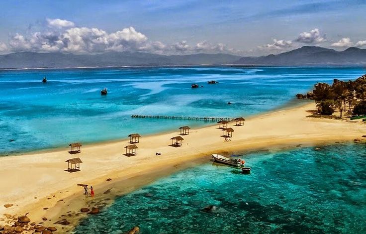 https://mdw-travel-data-us-east-1.s3.amazonaws.com/img/country/Vietnam/Ba-Mun-Island/img_01.jpg