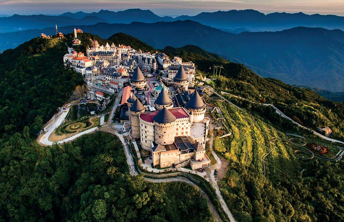 https://mdw-travel-data-us-east-1.s3.amazonaws.com/img/country/Vietnam/Ba-Na-Hills-Beer-Plaza/img_02.jpg