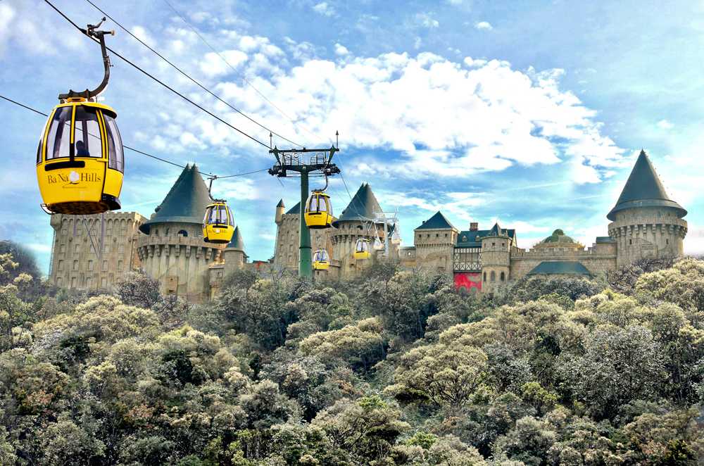 https://mdw-travel-data-us-east-1.s3.amazonaws.com/img/country/Vietnam/Ba-Na-Hills-Cable-Car/img_00.jpg