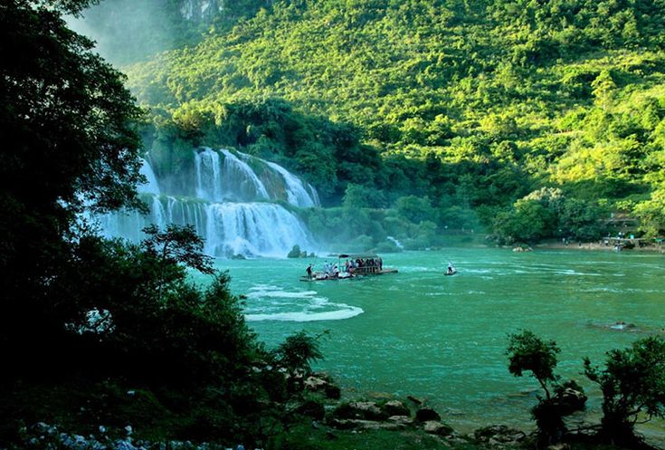 https://mdw-travel-data-us-east-1.s3.amazonaws.com/img/country/Vietnam/Ben-En-National-Park/img_03.jpg