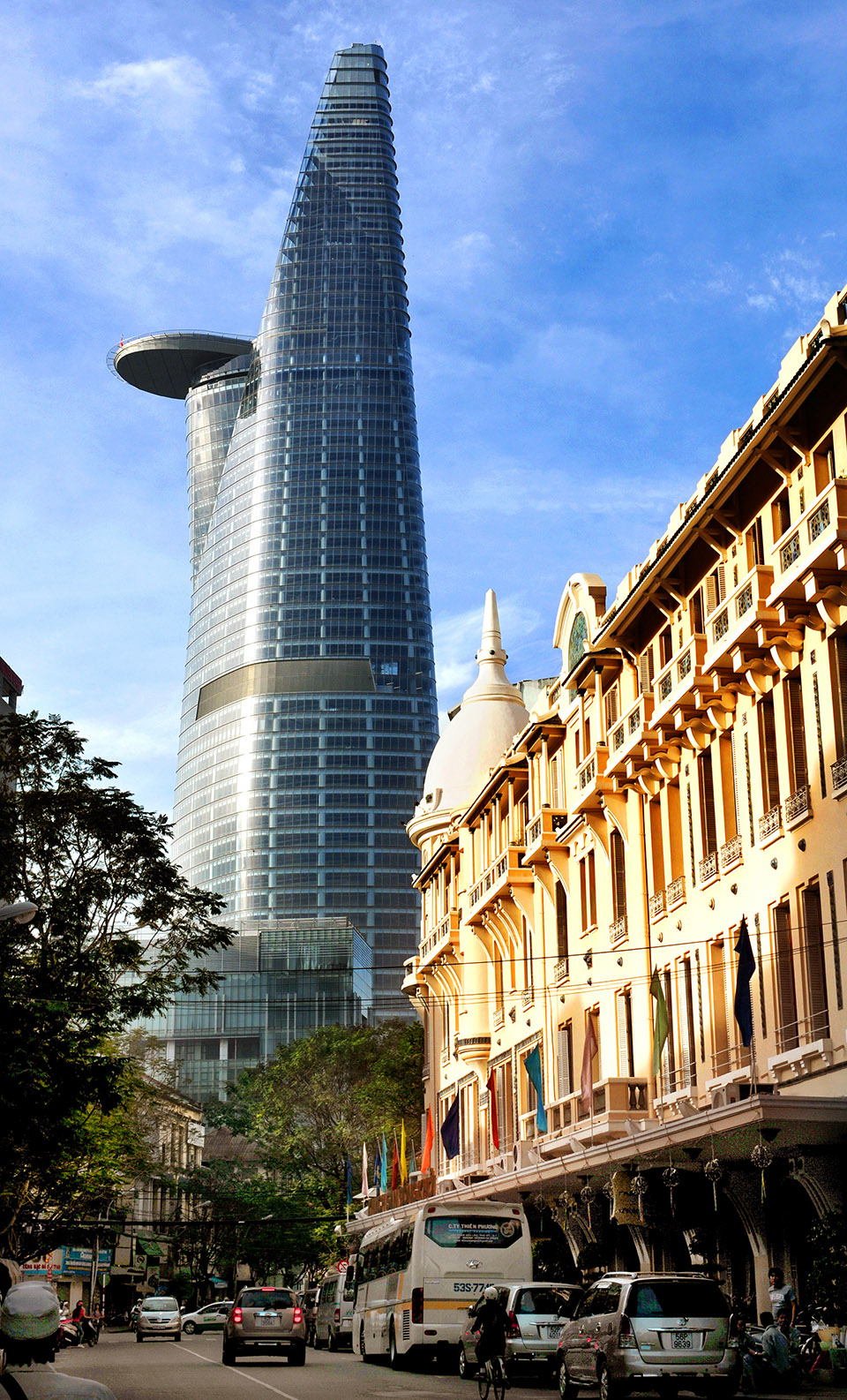 https://mdw-travel-data-us-east-1.s3.amazonaws.com/img/country/Vietnam/Bitexco-Financial-Tower/img_03.jpg