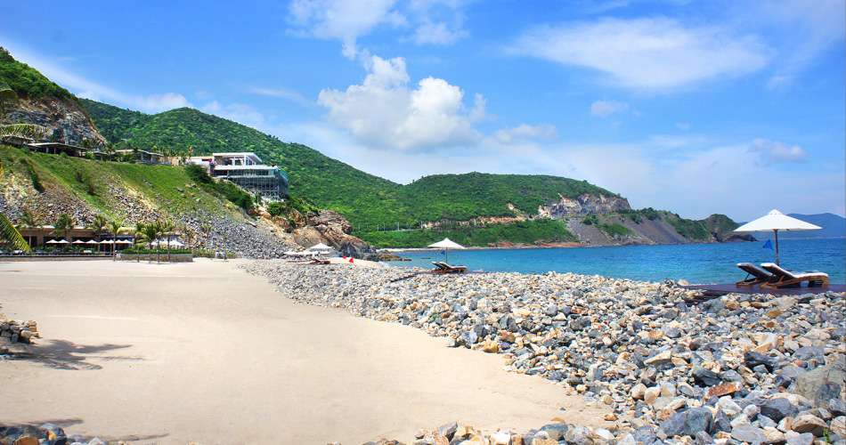 https://mdw-travel-data-us-east-1.s3.amazonaws.com/img/country/Vietnam/Cam-Ranh-Bay/img_02.jpg