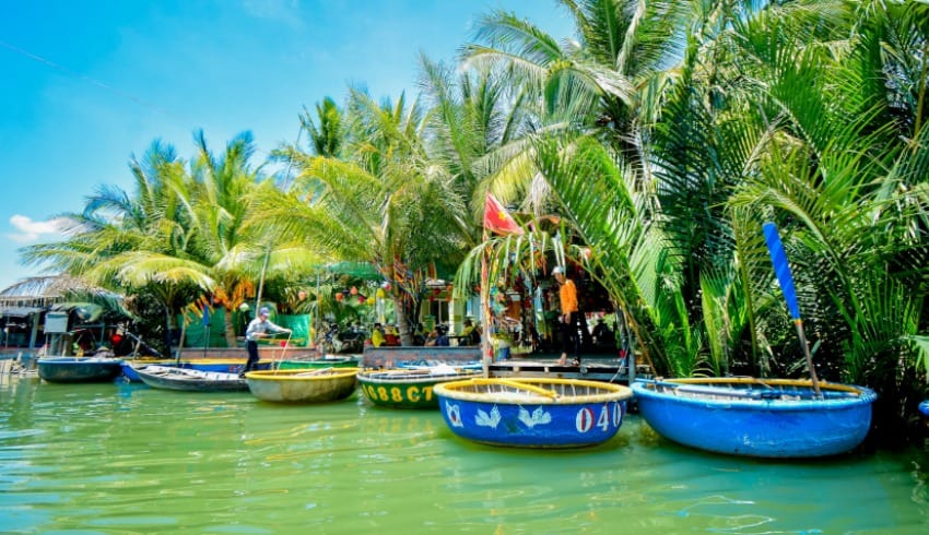 https://mdw-travel-data-us-east-1.s3.amazonaws.com/img/country/Vietnam/Cam-Thanh-Village/img_02.jpg