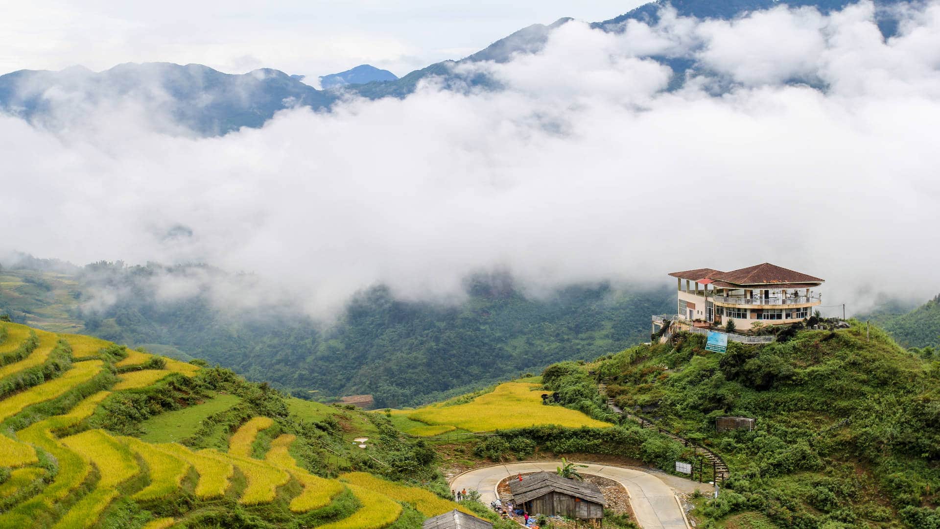 https://mdw-travel-data-us-east-1.s3.amazonaws.com/img/country/Vietnam/Cat-Cat-Village/img_00.jpg