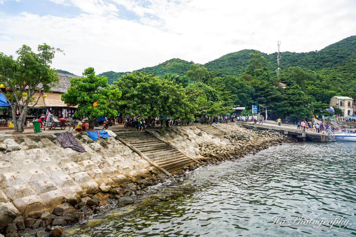 https://mdw-travel-data-us-east-1.s3.amazonaws.com/img/country/Vietnam/Cham-Islands/img_01.jpg