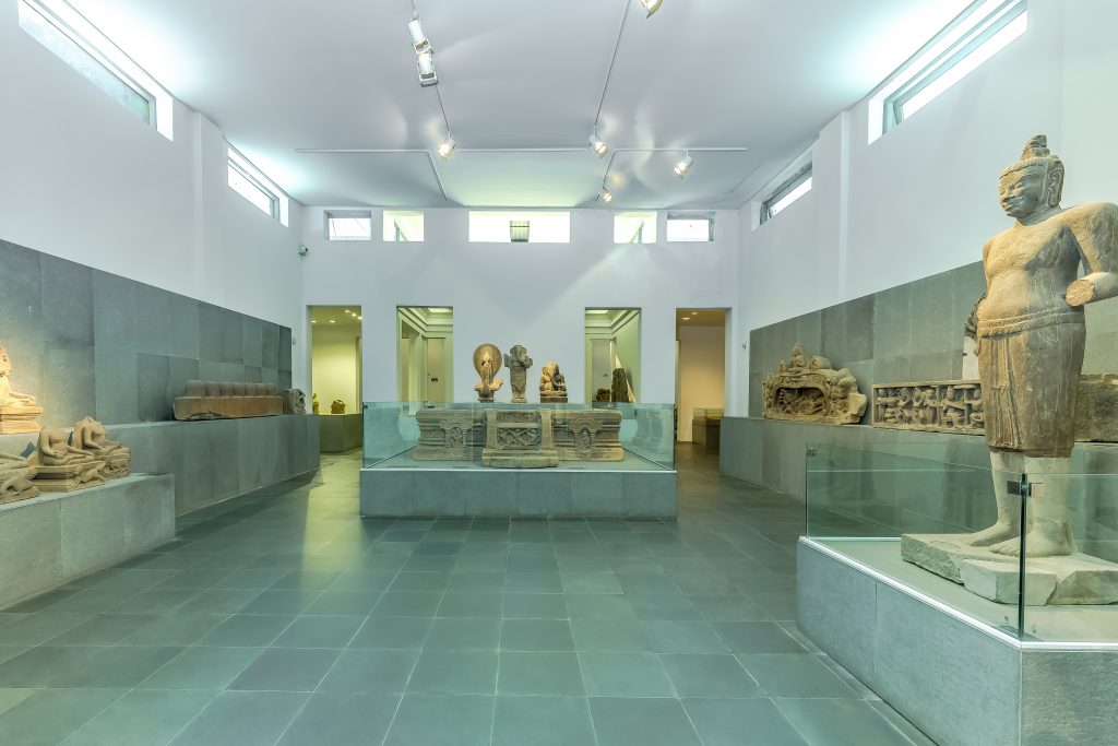 https://mdw-travel-data-us-east-1.s3.amazonaws.com/img/country/Vietnam/Cham-Museum/img_03.jpg
