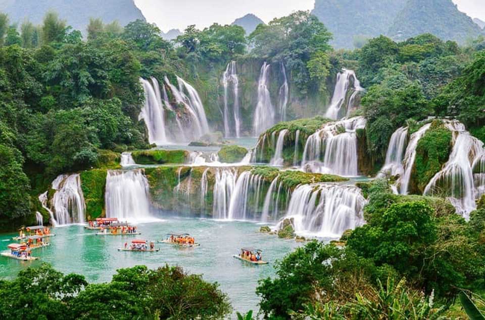 https://mdw-travel-data-us-east-1.s3.amazonaws.com/img/country/Vietnam/Chuong-Beach/img_02.jpg