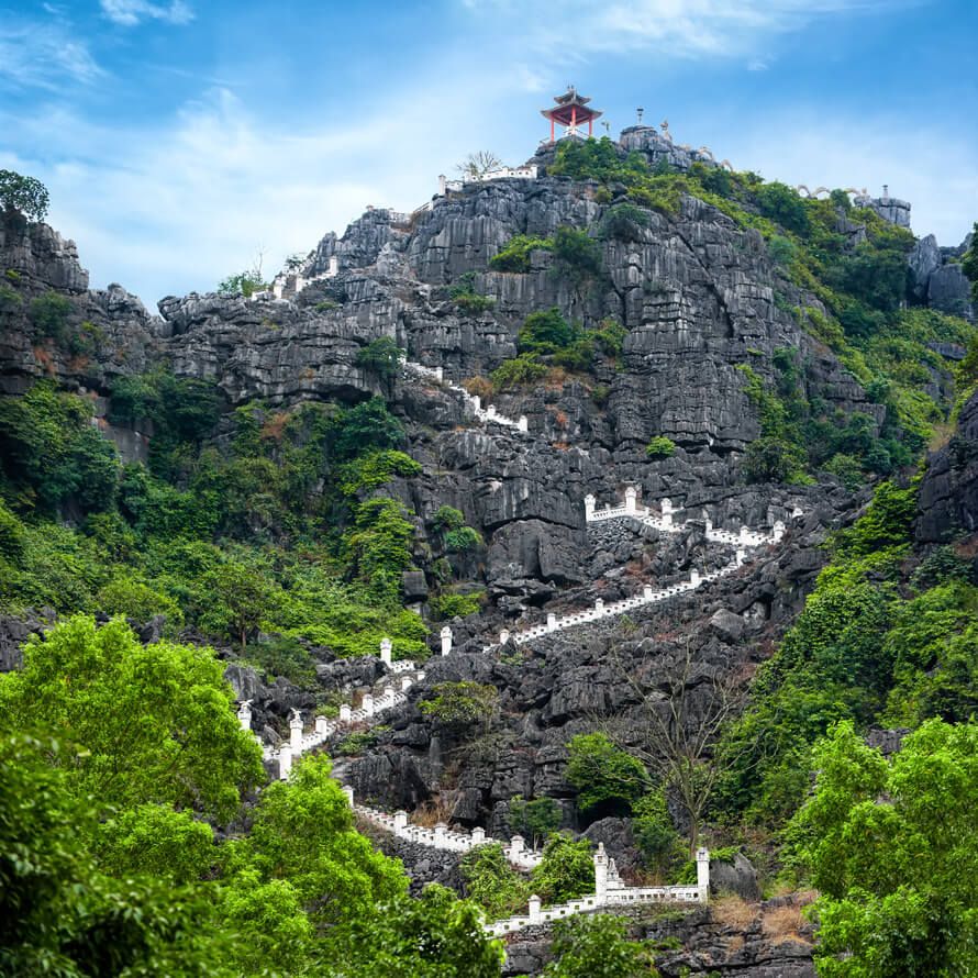 https://mdw-travel-data-us-east-1.s3.amazonaws.com/img/country/Vietnam/Coc-San-Cave/img_02.jpg