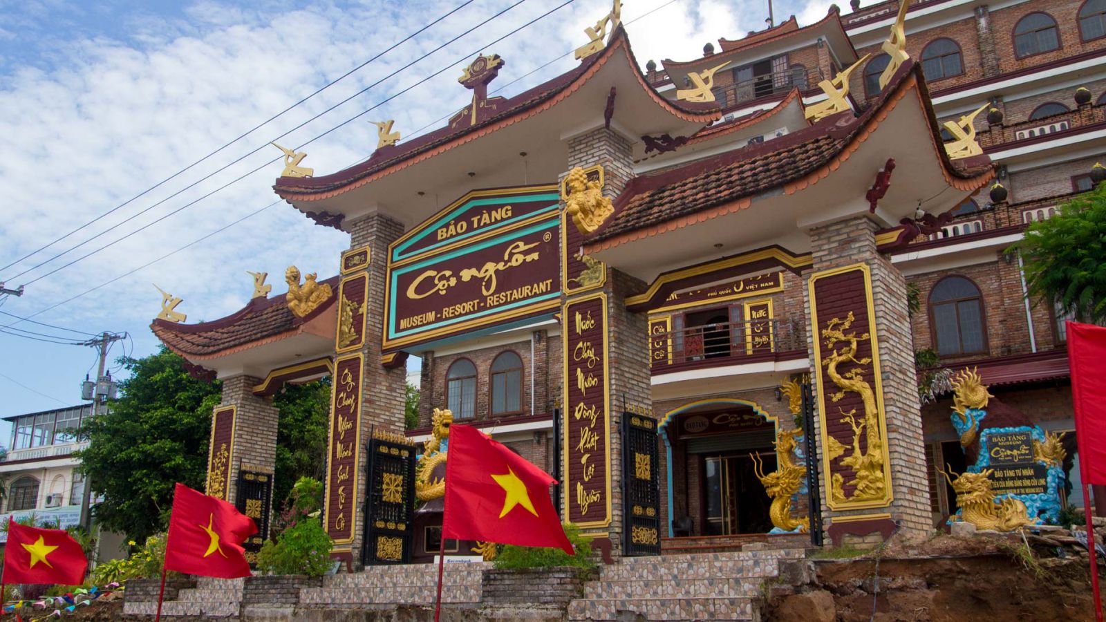 https://mdw-travel-data-us-east-1.s3.amazonaws.com/img/country/Vietnam/Coi-Nguon-Museum/img_03.jpg