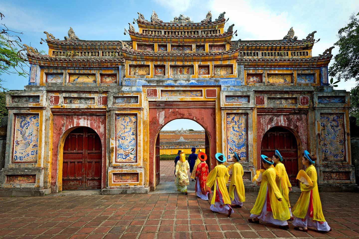 https://mdw-travel-data-us-east-1.s3.amazonaws.com/img/country/Vietnam/Con-Temple/img_00.jpg