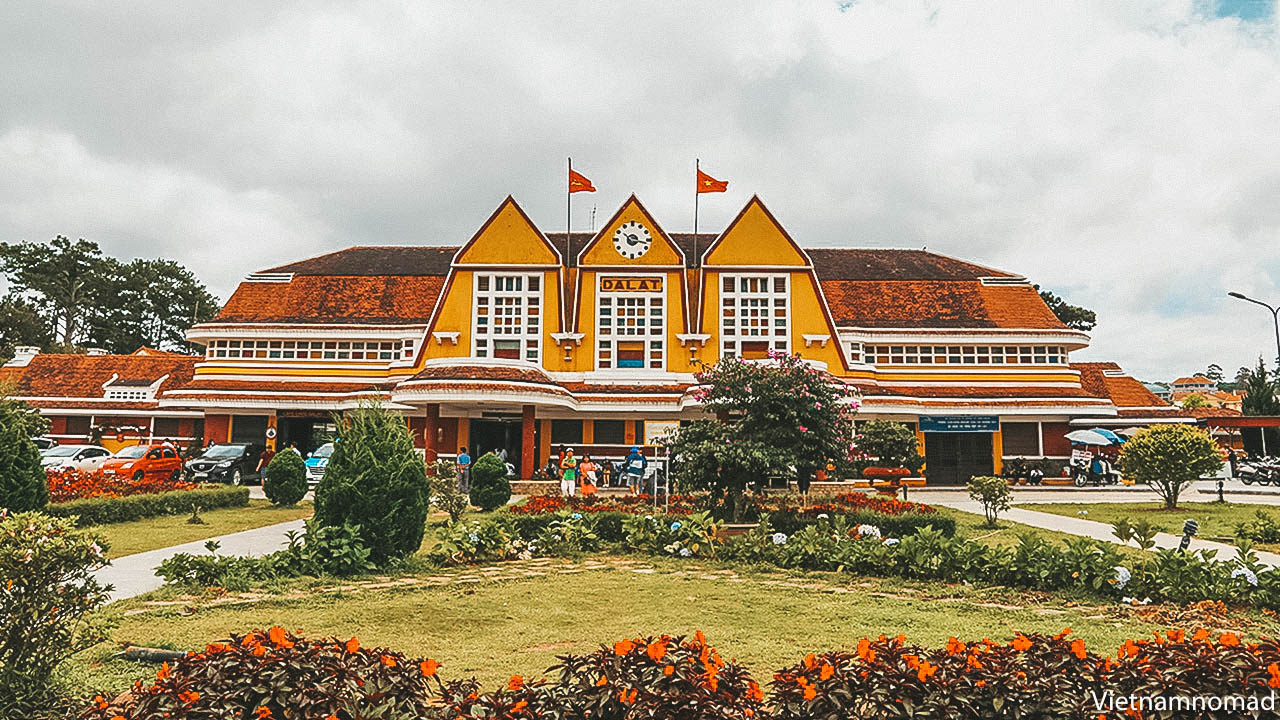 https://mdw-travel-data-us-east-1.s3.amazonaws.com/img/country/Vietnam/Dalat-Railway-Station/img_02.jpg