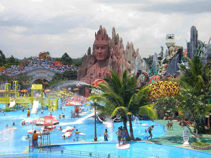 https://mdw-travel-data-us-east-1.s3.amazonaws.com/img/country/Vietnam/Dam-Sen-Water-Park/img_02.jpg