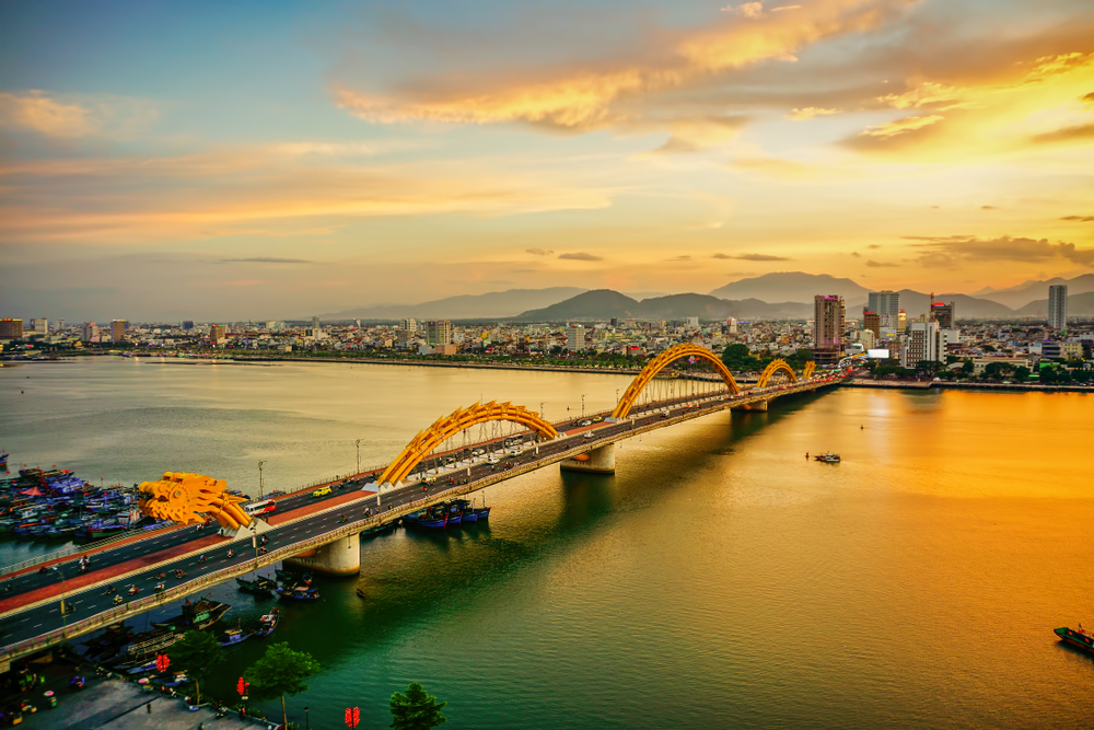 https://mdw-travel-data-us-east-1.s3.amazonaws.com/img/country/Vietnam/Danang-Cathedral/img_00.jpg