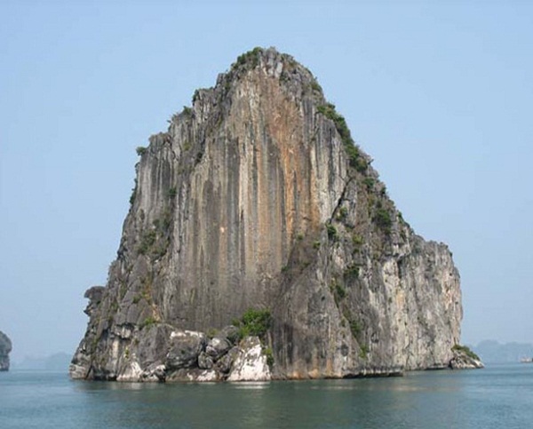 https://mdw-travel-data-us-east-1.s3.amazonaws.com/img/country/Vietnam/Dau-Be-Island/img_01.jpg