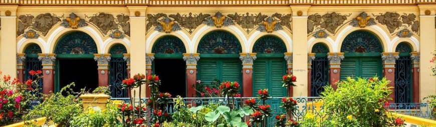 https://mdw-travel-data-us-east-1.s3.amazonaws.com/img/country/Vietnam/Dinh-Thuy-Ancient-House/img_03.jpg
